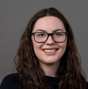 Meet your Posher, Alexis